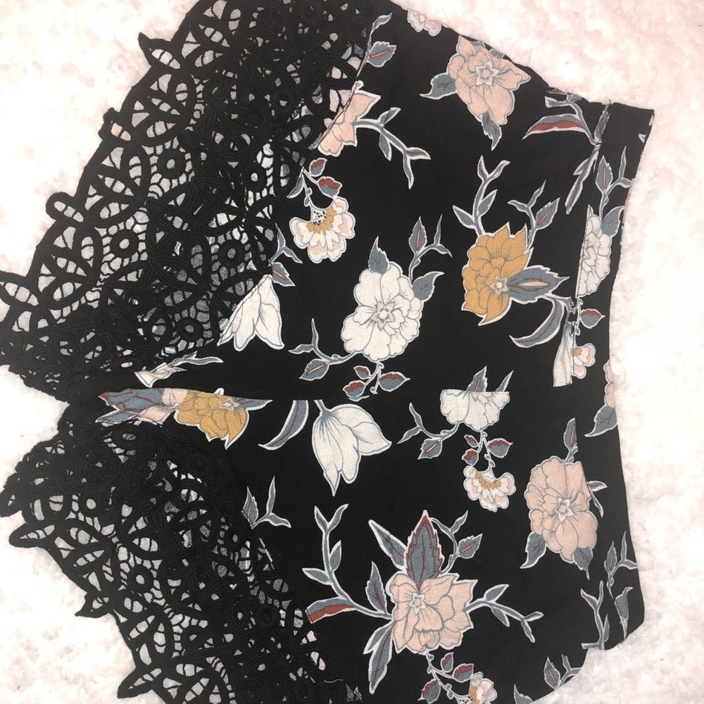 Black floral lace summer shorts